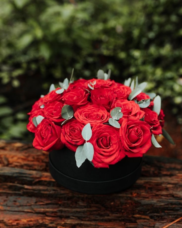 Caja con 20 rosas rojas