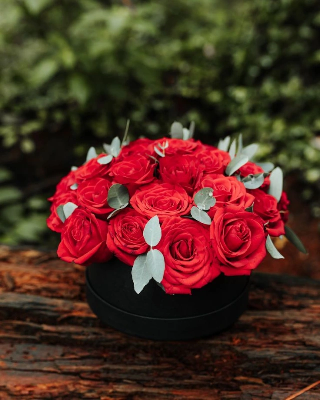 Caja con 20 rosas rojas