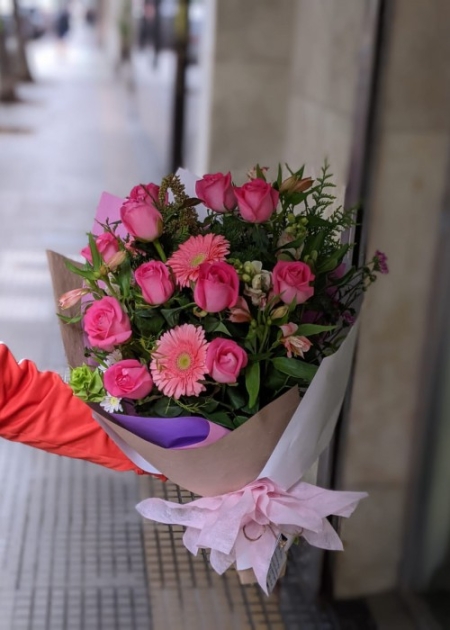 Ramo Surtido con rosas y gerberas