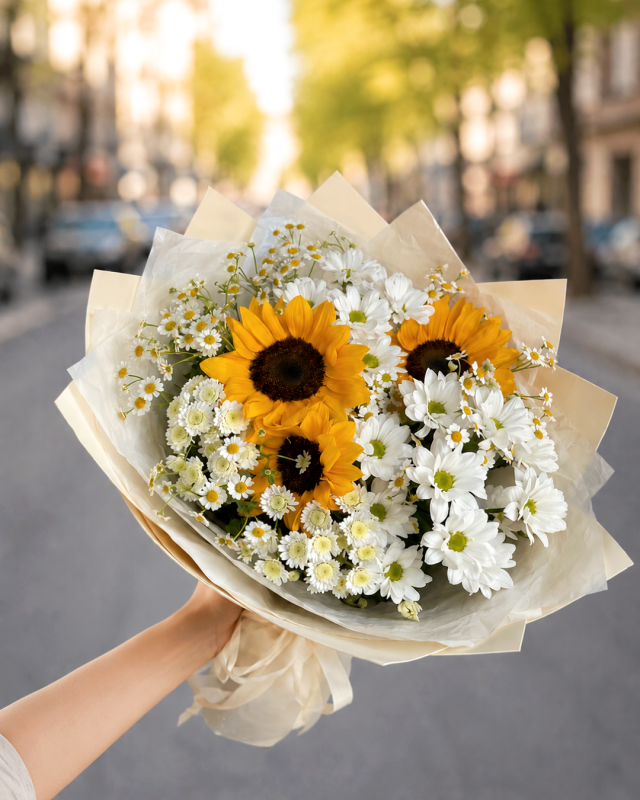 Ramo de girasoles y flores blancas