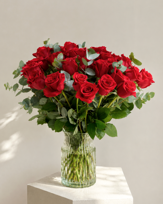 Florero con 20 rosas